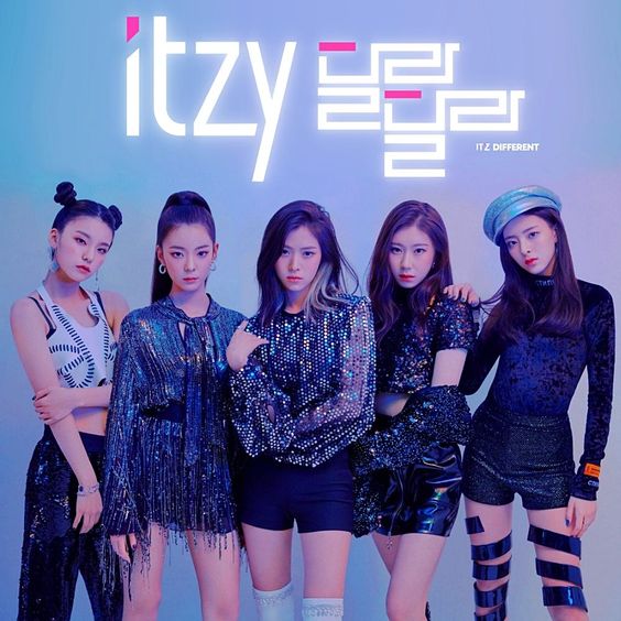 ITZYは人気の5人組K-POPアイドルグループ