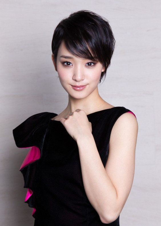 剛力彩芽のプロフィール