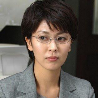 歌手としても高い評価を獲得している美人女優