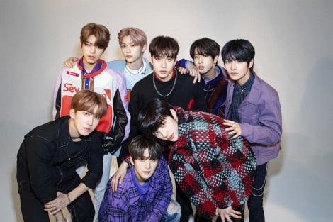 韓国の8人組男性アイドルグループ