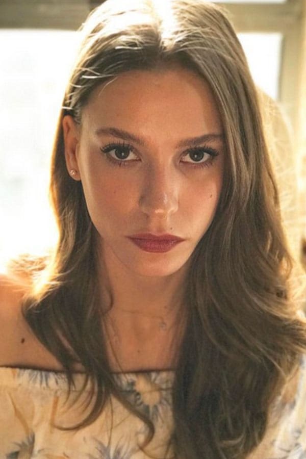 6位:Serenay Sarikaya(セレナーリー・サルカヤ)さん