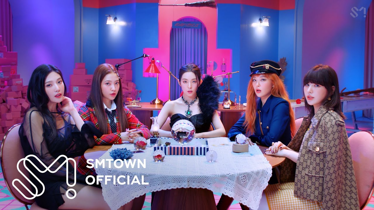 Red Velvet 레드벨벳 'Queendom' MV - YouTube