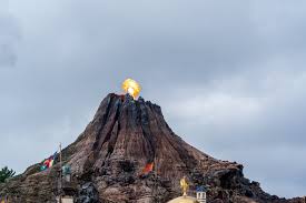 49位：ディズニーシーにあるプロメテウス火山のモデルとは？