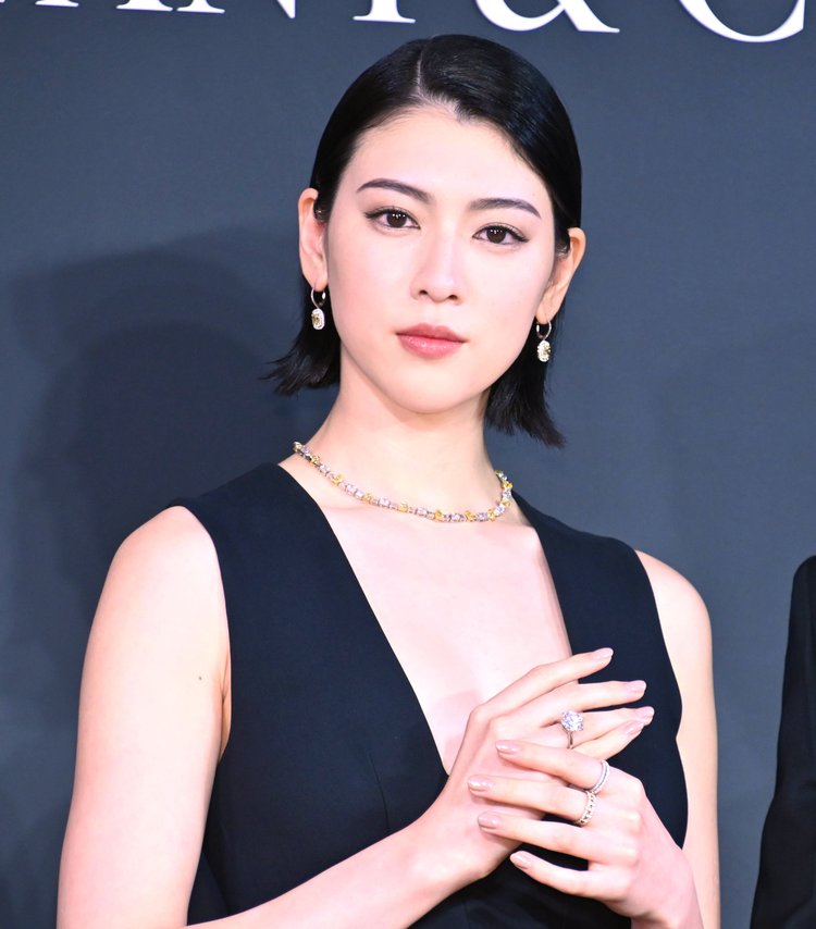 9位：三吉彩花