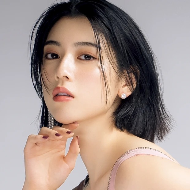 29位：三吉彩花さん