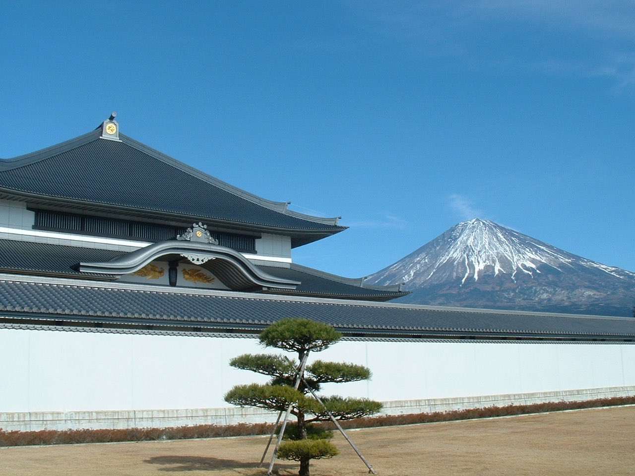 22位：日蓮正宗　信者数・72万人