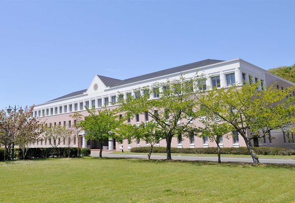 66位：石巻専修大学 経営学部　偏差値35