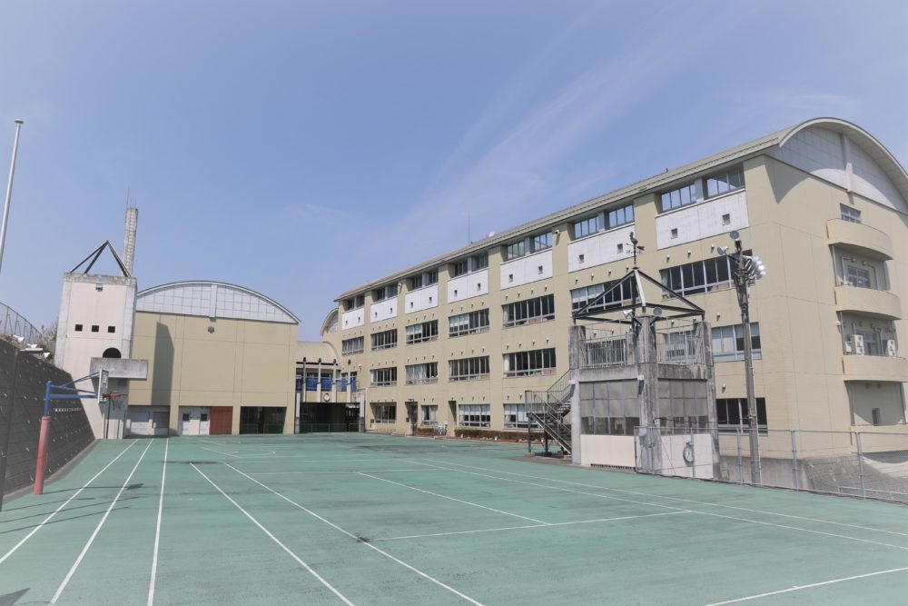 48位：桐光学園小学校　偏差値52