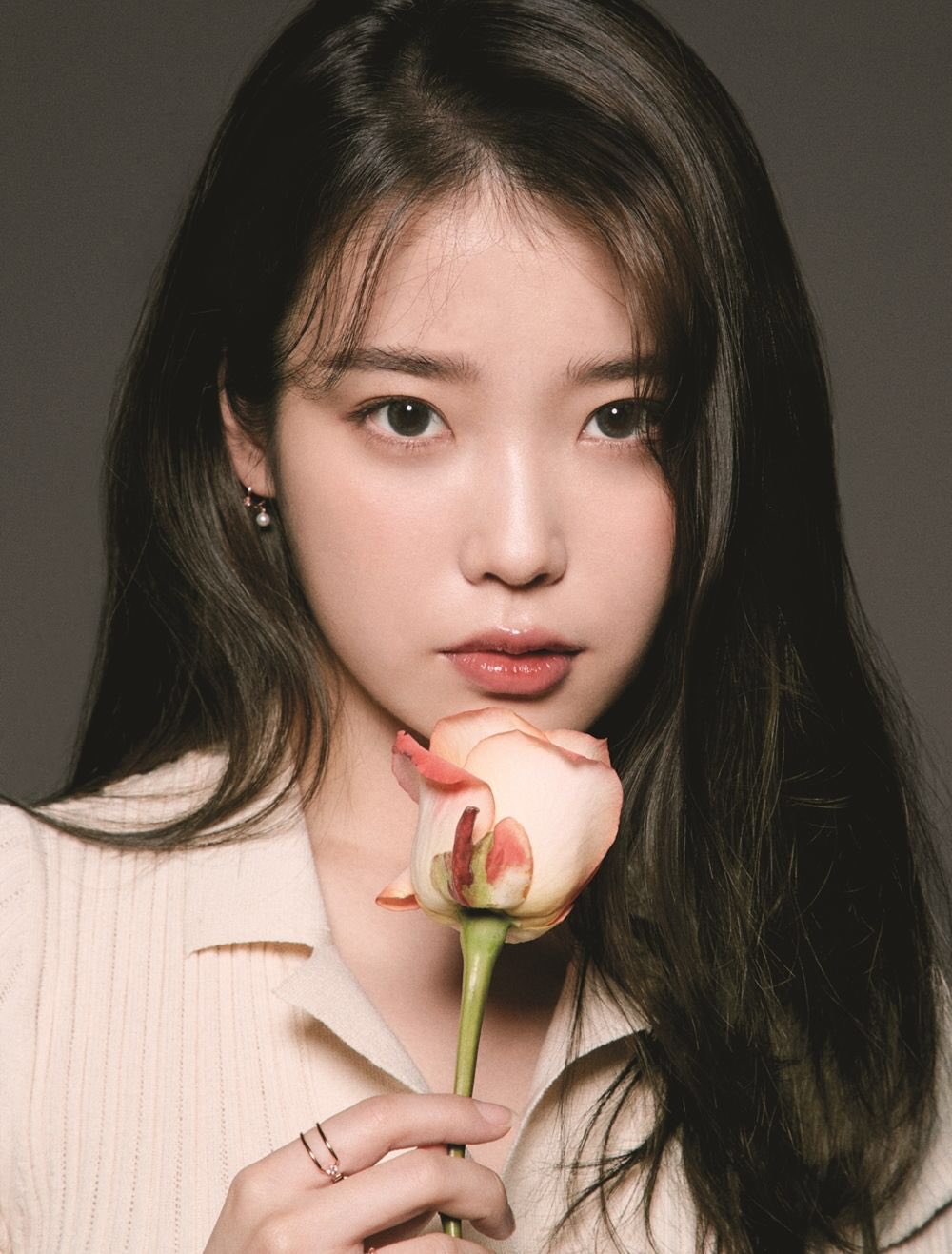 37位：IU