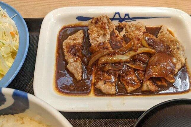 トンテキの焼き方が甘くて生臭かった