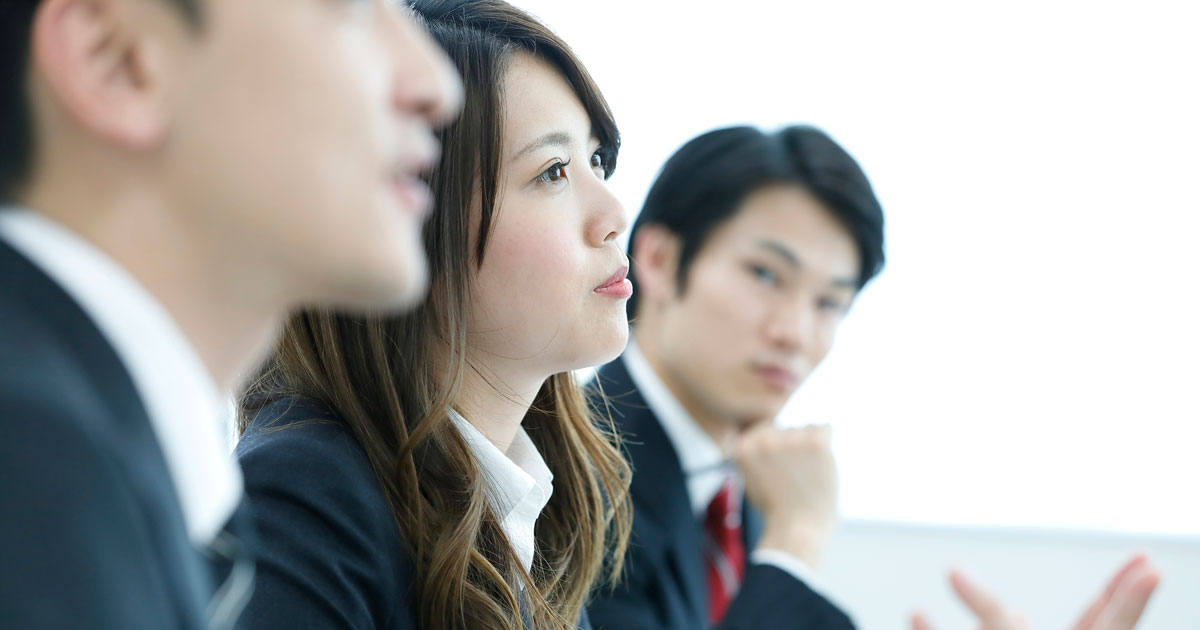 嫉妬してくる相手と張り合わない