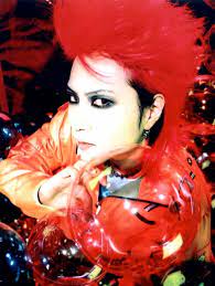 3位：hide