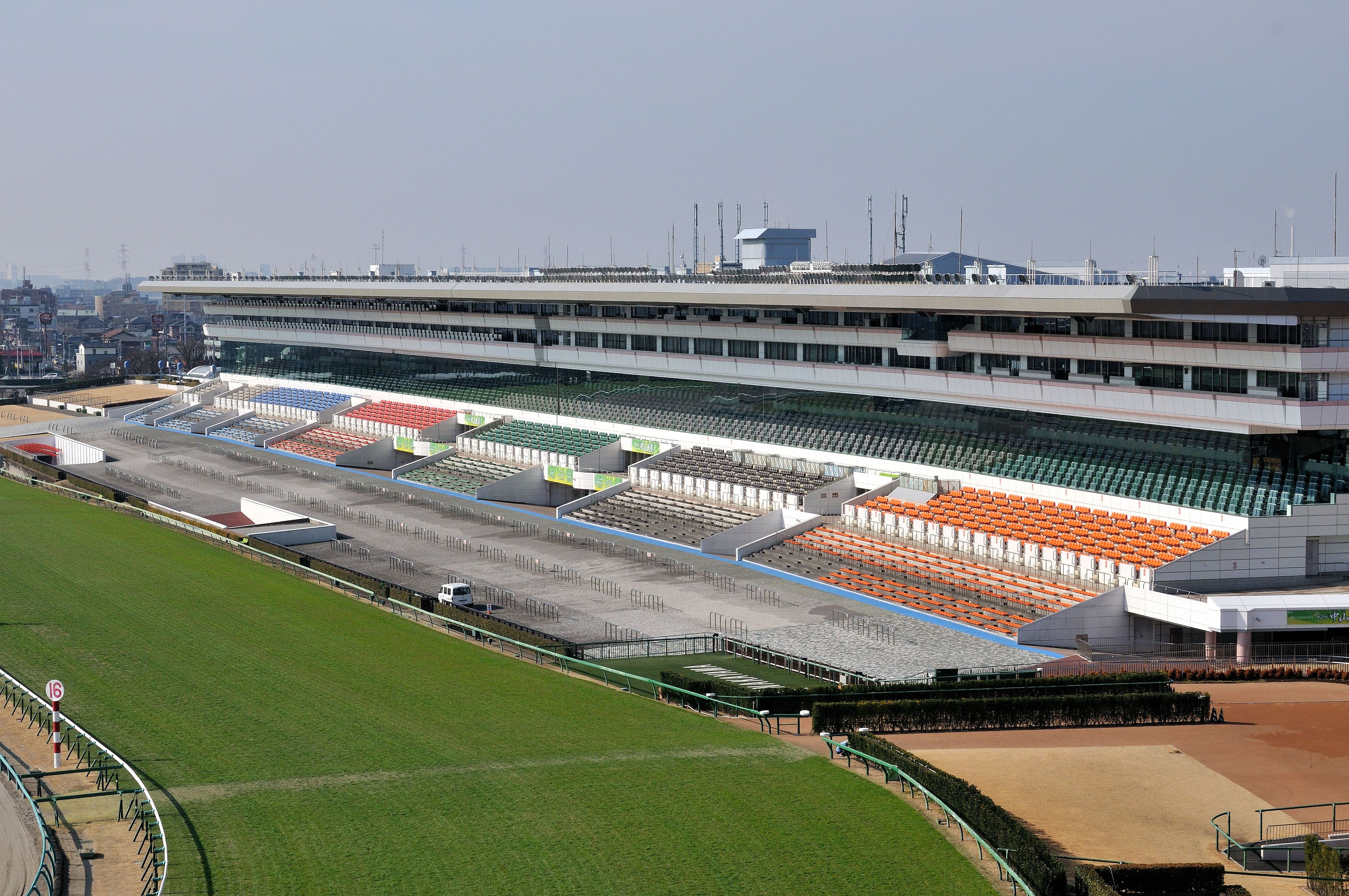 「ウマキッズルームは9時に行ってないと予約できず、思ったほど子供に優しくない競馬場だった」