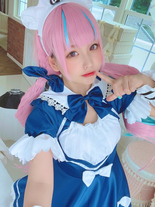 「この人コスプレやめてVやめて絵に専念とか言ってるけど勘違いし過ぎじゃない？」