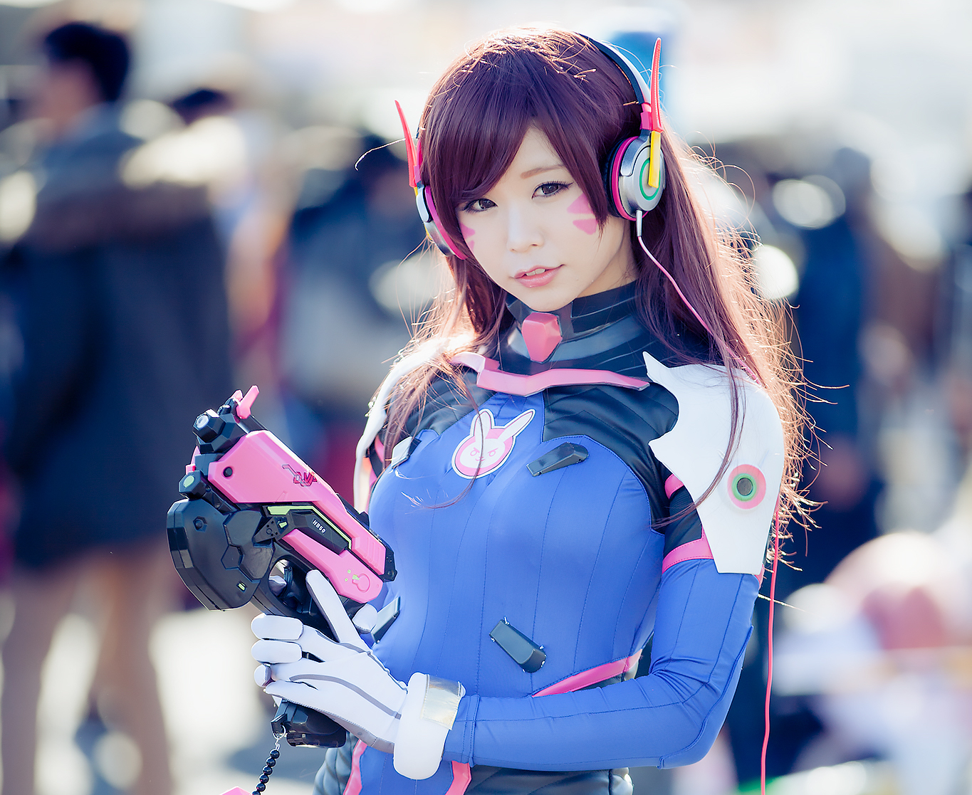 「コスプレする顔じゃない」