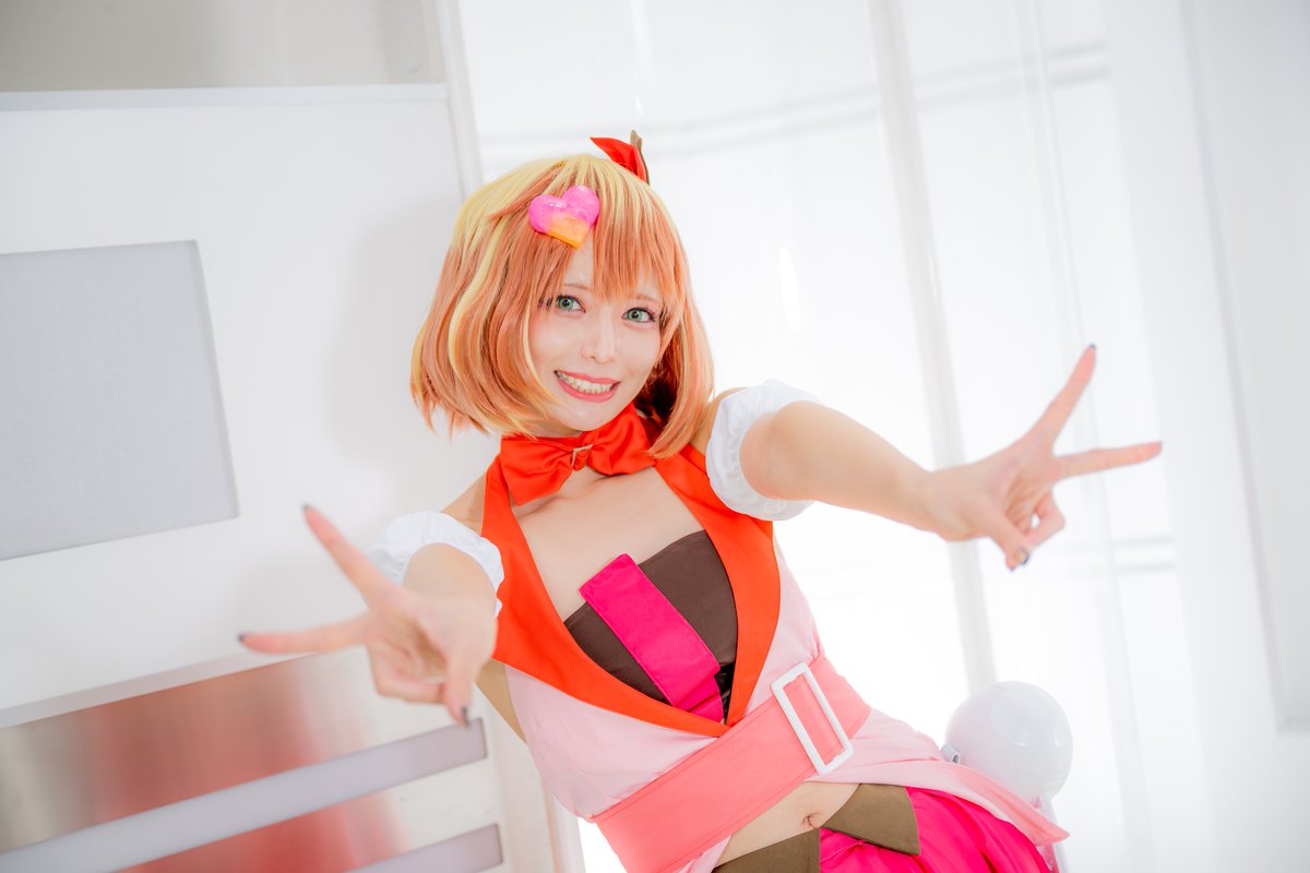 「コスプレ似合わなさすぎて臭」