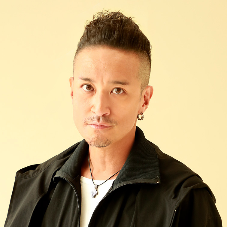 プロフィール