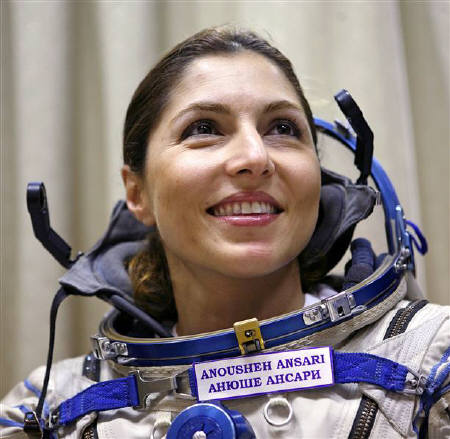 民間女性で世界初の宇宙飛行を行った人物