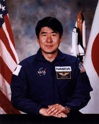 日本が開発した最初の有人宇宙施設に乗り込んだ初の日本人