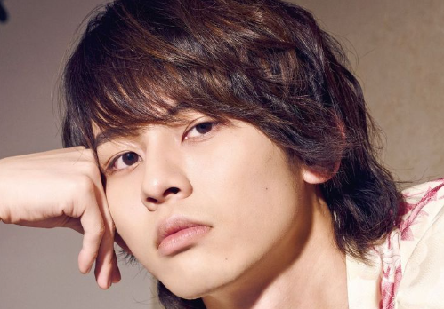 プロフィール