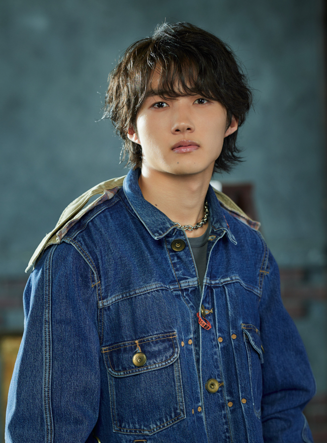 プロフィール