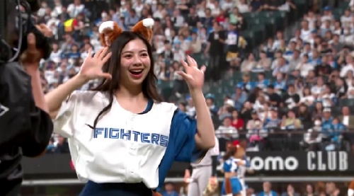 「どんな会話にも割って入り仕切り始めて一人でベラベラ喋る」