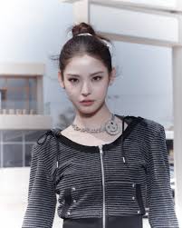 プロフィール