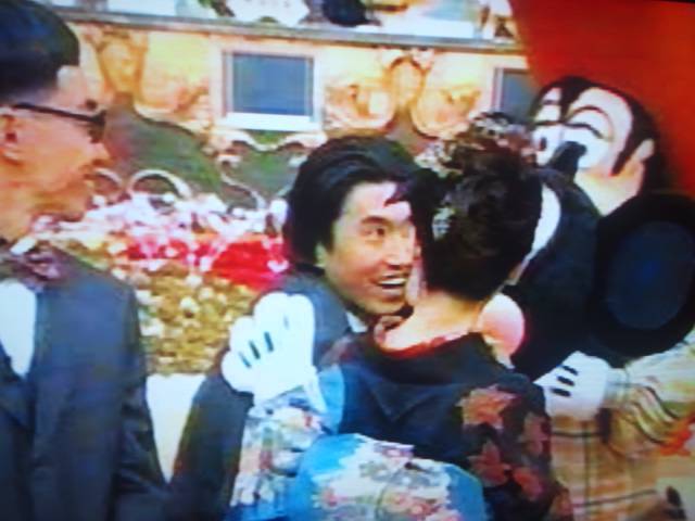 「どうせ中に汗だくのおっさんが入ってるんだろ！！」