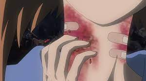 喉を掻きむしり自殺