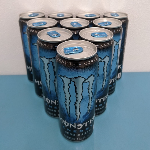 「大人向けのジンジャエールに漢方薬を入れて、無理に甘くしたような飲み物」