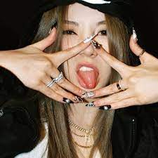 「アイドルでもミュージシャンでもなく、たっだの振付師」