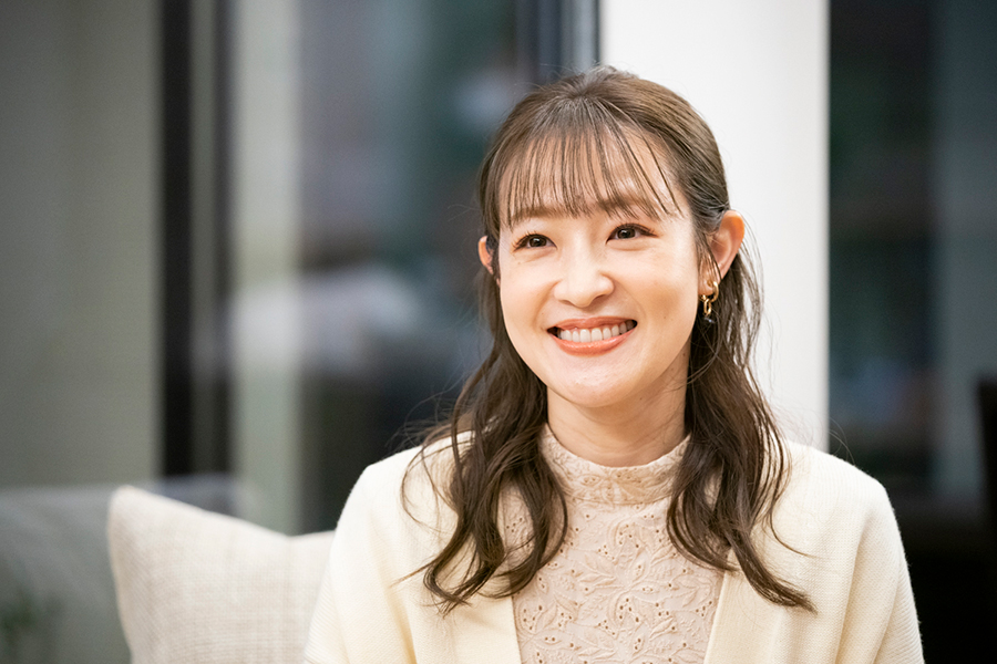 「美人化」した姿や仕事への前向きな姿勢が話題に