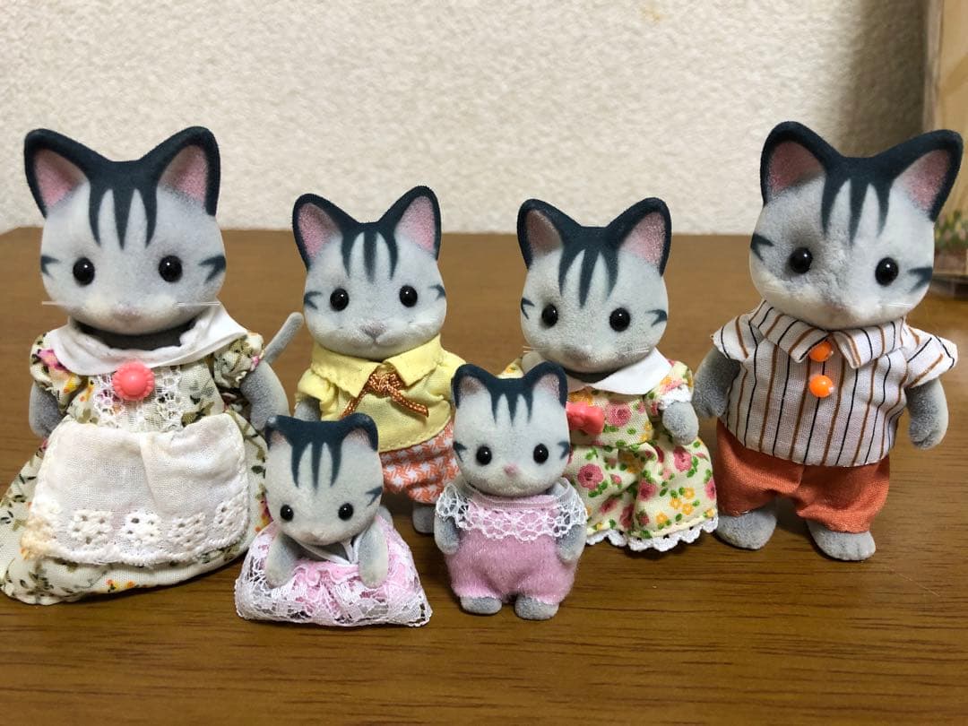 10位：グレイッシュネコファミリー