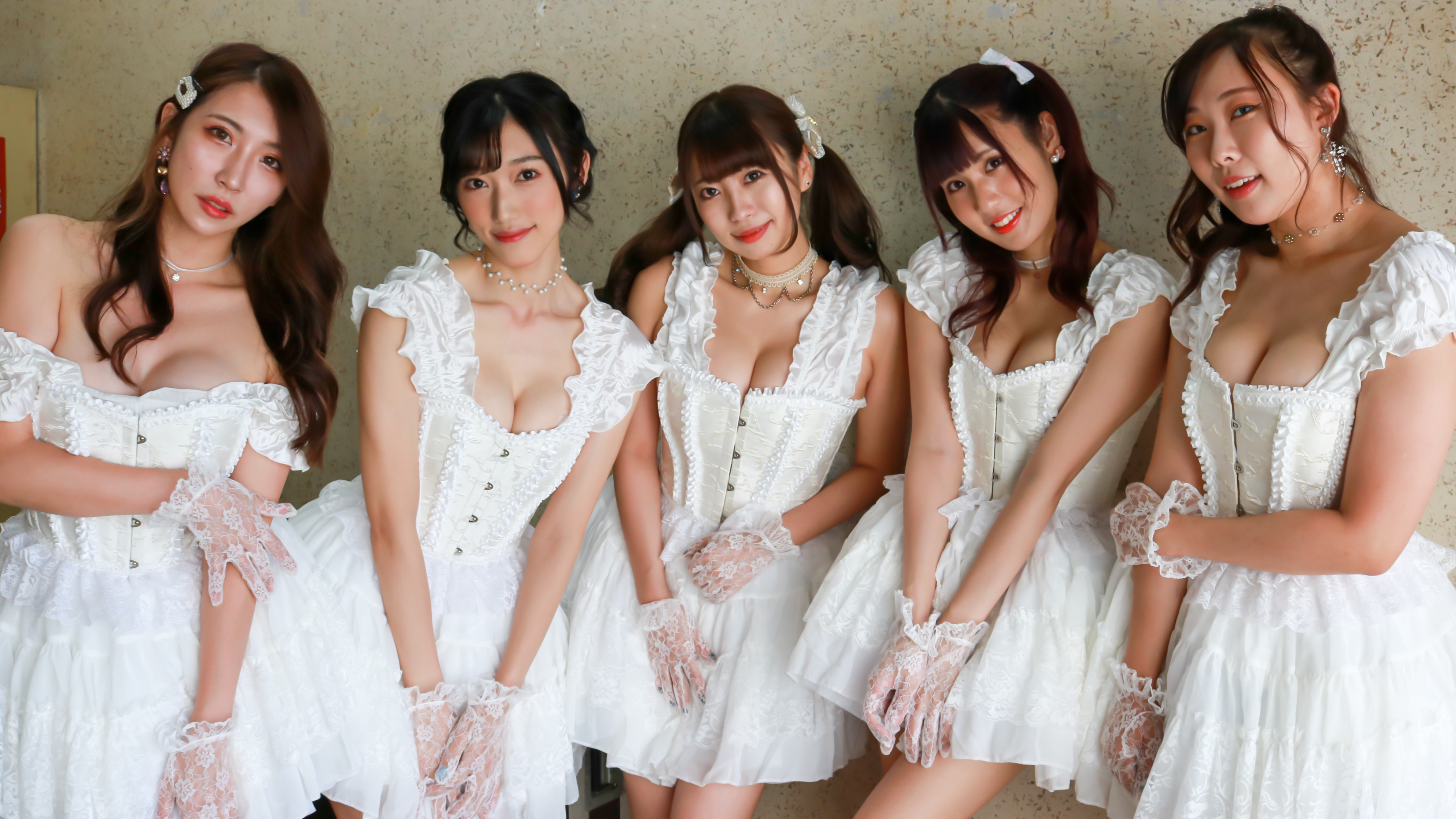 「胸の大きなアイドル」