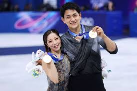 りくりゅうペア