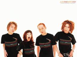 バンド内の主導権争い、人間関係の摩擦、音楽性の違い