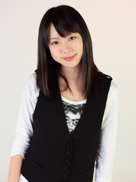 現在は「山下菜々子」に改名して主に女優として活動