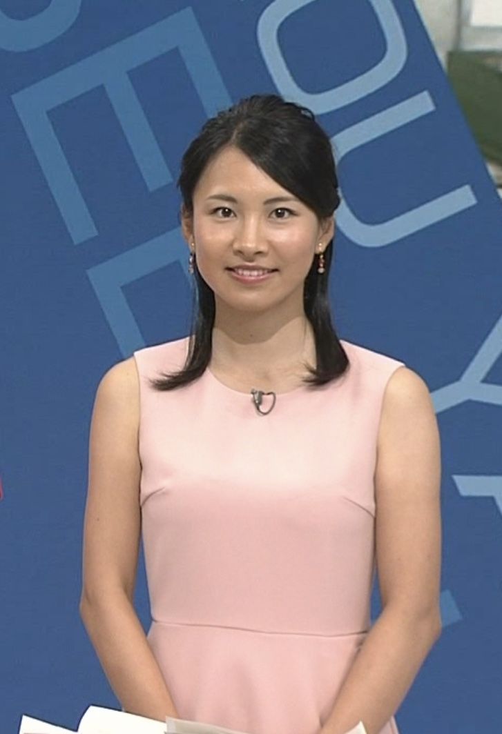 推定Cカップのスレンダーボディ