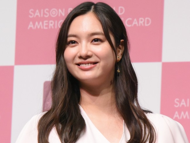 18位：新川優愛