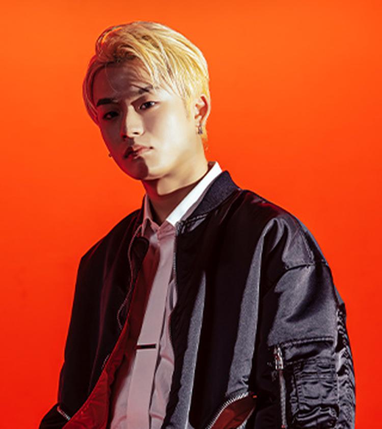 プロフィール